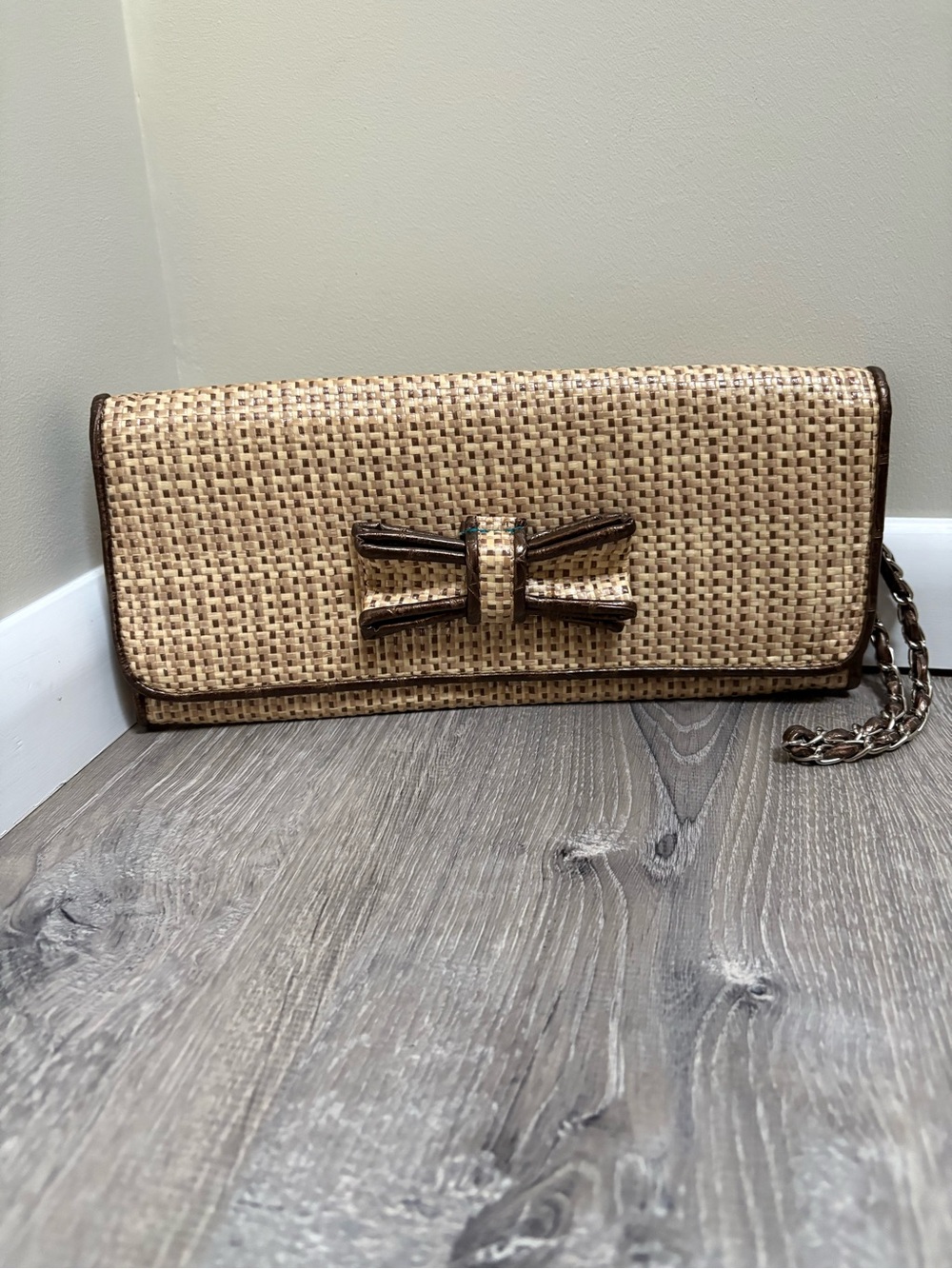 Bueno Woven Straw New Clutch with Bow Detail